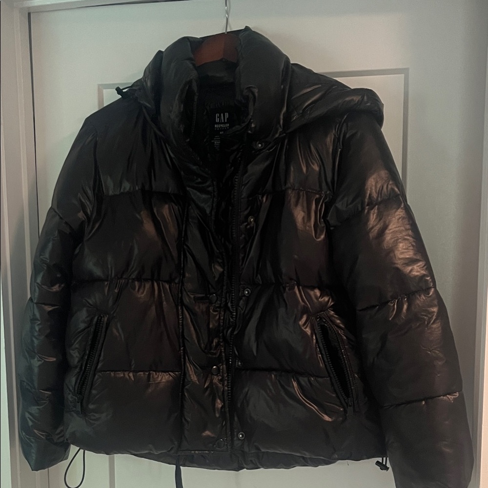 GAP Recycled Shiny Black Puffer Jacket